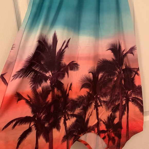 Girls Hawaiian Dress 9/10 UAE - Picture 3 of 4